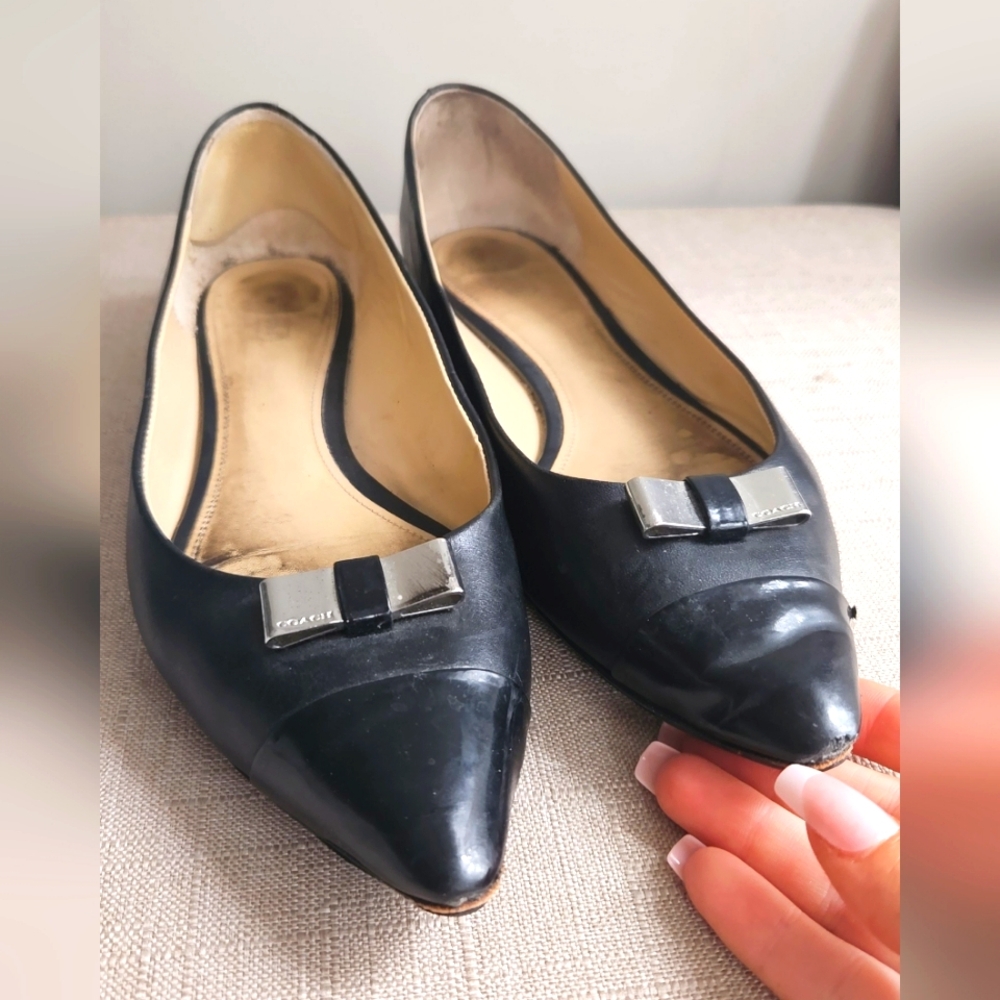 Coach 9.5B Wynter Black pointed ballet  Shoes with logo metal silver Bow Detail